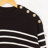 Pulover din tricot Amelia negru cu dungi