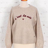 Pulover cu lână și text brodat Eloise bej