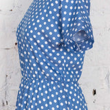 Rochie Pearl din vâscoză bleumarin cu buline