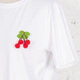 Tricou alb Rush cu broșe cireșe